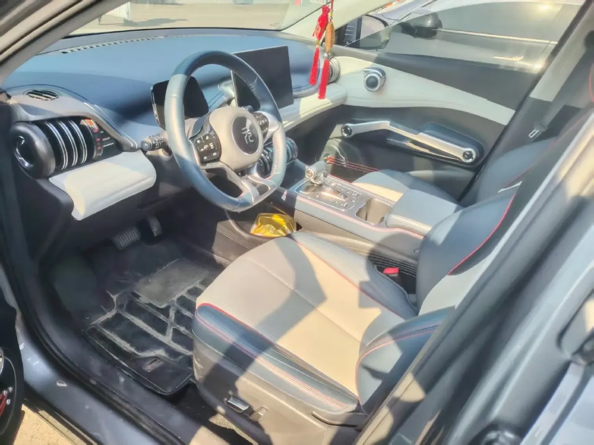 2022 Roewe RX5 MAX 1.5T 181HP L4 6AT,autocango,china used car exporter,china ev exporter,chinese used car exporter,chinese used ev exporter