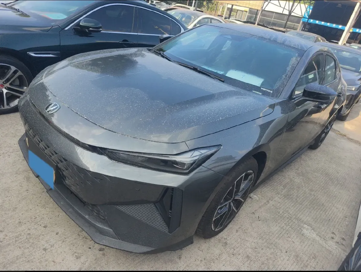 2024 ChangAn UNI-V iDD 1.5L 110HP L4 E-CVT PHEV 18.99KWH,autocango,china used car exporter,china ev exporter,chinese used car exporter,chinese used ev exporter