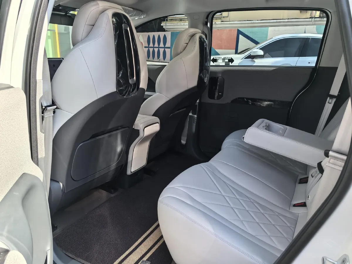 2024 ARCFOX KAOLA S BEV 58.8KWH,autocango,china used car exporter,china ev exporter,chinese used car exporter,chinese used ev exporter