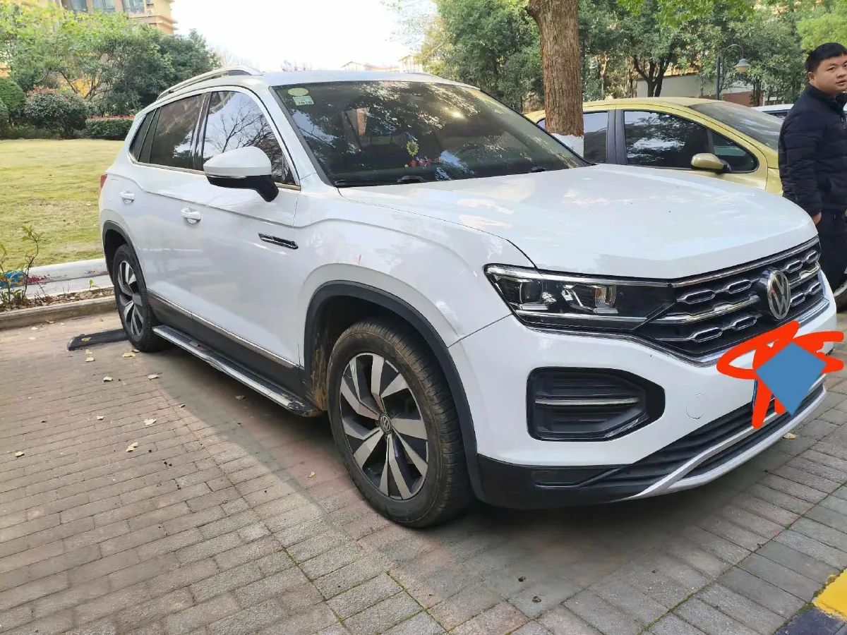 2019 MINI CLUBMAN 1.5T 102HP L3 6AT,autocango,china used car exporter,china ev exporter,chinese used car exporter,chinese used ev exporter