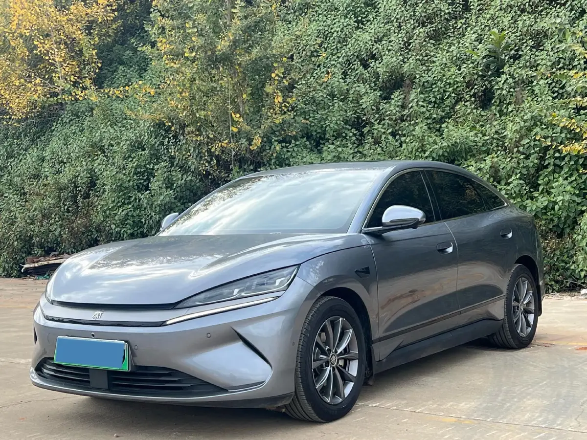 2025 BYD QinL BEV