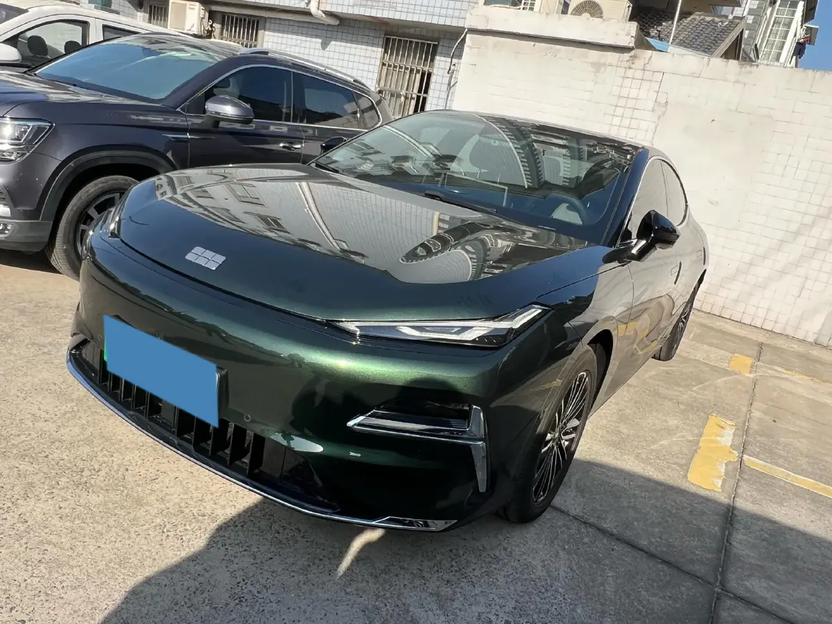 2025 Geely Galaxy Starshine 8 1.5L 112HP L4 1DHT PHEV