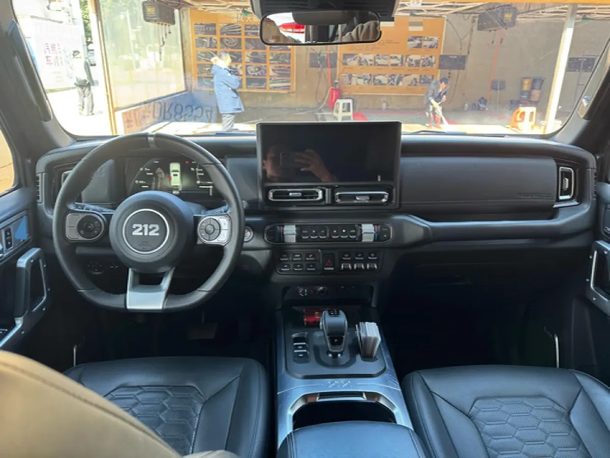 2024 212 212 T01 2.0T 252HP L4 8AT,autocango,china used car exporter,china ev exporter,chinese used car exporter,chinese used ev exporter