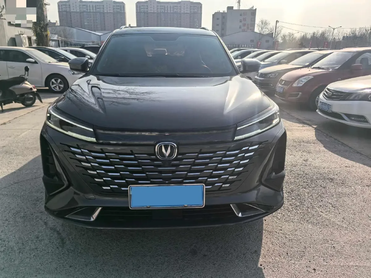 2023 ChangAn CS75 Plus 1.5T 188HP L4 8AT,autocango,china used car exporter,china ev exporter,chinese used car exporter,chinese used ev exporter