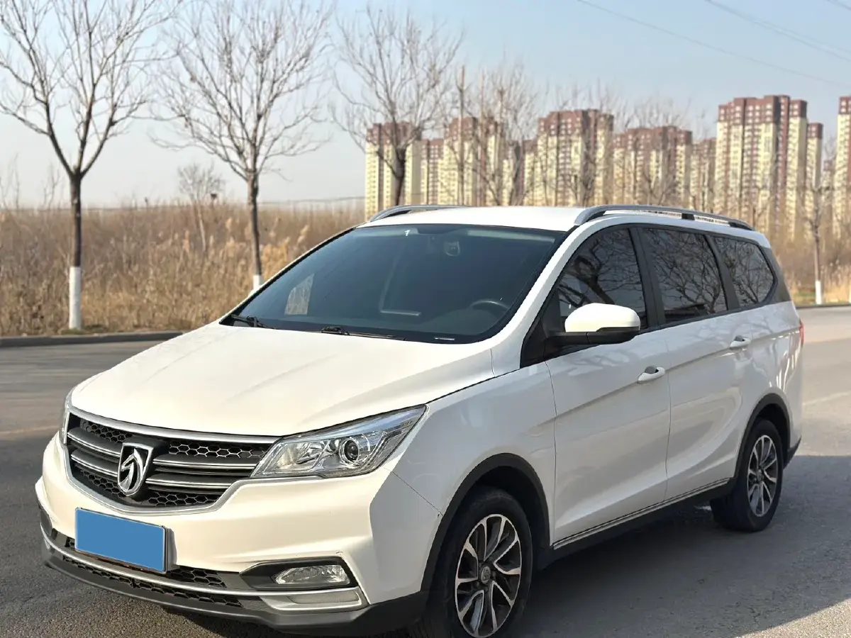 2019 BaoJun 730 1.5L 105HP L4 6MT