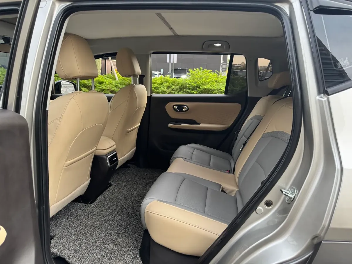 2022 Geely Okavango 1.8T 184HP L4 7DCT,autocango,china used car exporter,china ev exporter,chinese used car exporter,chinese used ev exporter