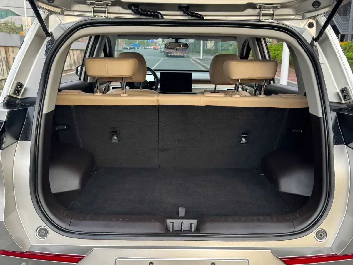 2022 Geely Okavango 1.8T 184HP L4 7DCT,autocango,china used car exporter,china ev exporter,chinese used car exporter,chinese used ev exporter