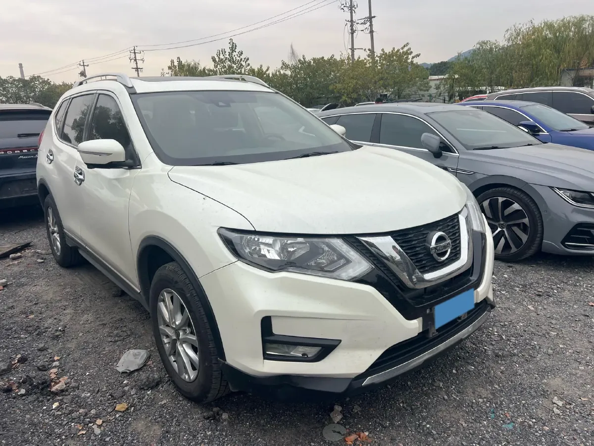 2020 Nissan X-Trail 2.0L 154HP L4 CVT,autocango,china used car exporter,china ev exporter,chinese used car exporter,chinese used ev exporter
