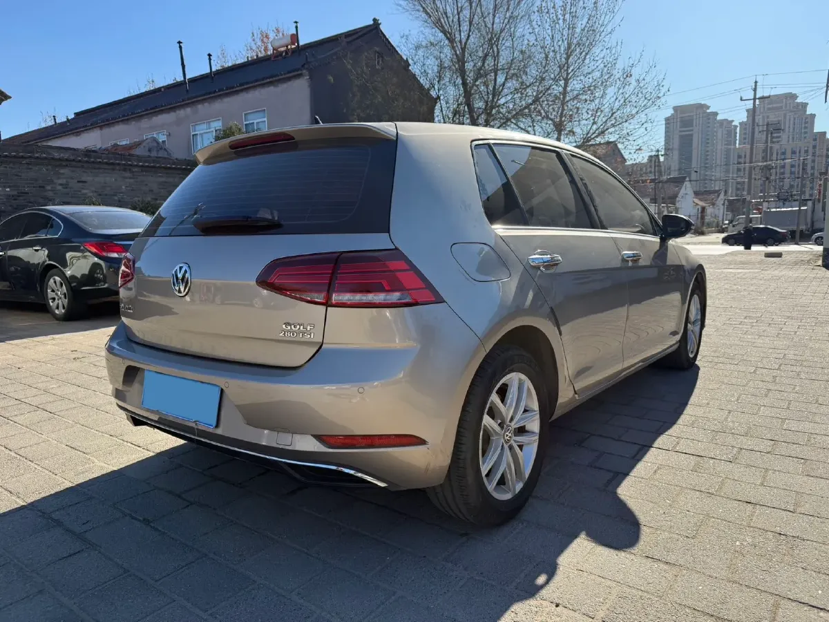 2019 Brilliance Auto V7 1.8T 231HP L4 7DCT,autocango,china used car exporter,china ev exporter,chinese used car exporter,chinese used ev exporter