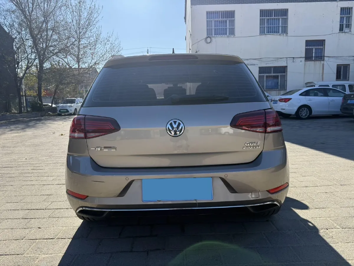 2019 Brilliance Auto V7 1.8T 231HP L4 7DCT,autocango,china used car exporter,china ev exporter,chinese used car exporter,chinese used ev exporter