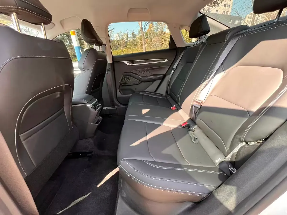 2025 Geely Emgrand 1.5L 127HP L4 CVT,autocango,china used car exporter,china ev exporter,chinese used car exporter,chinese used ev exporter