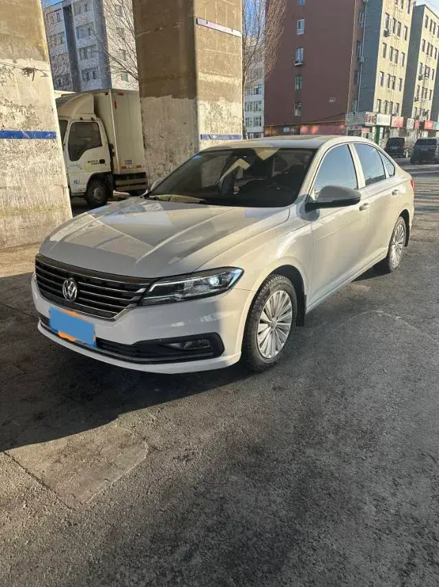 2019 Volkswagen Sagitar 1.2T 116HP L4 7DCT