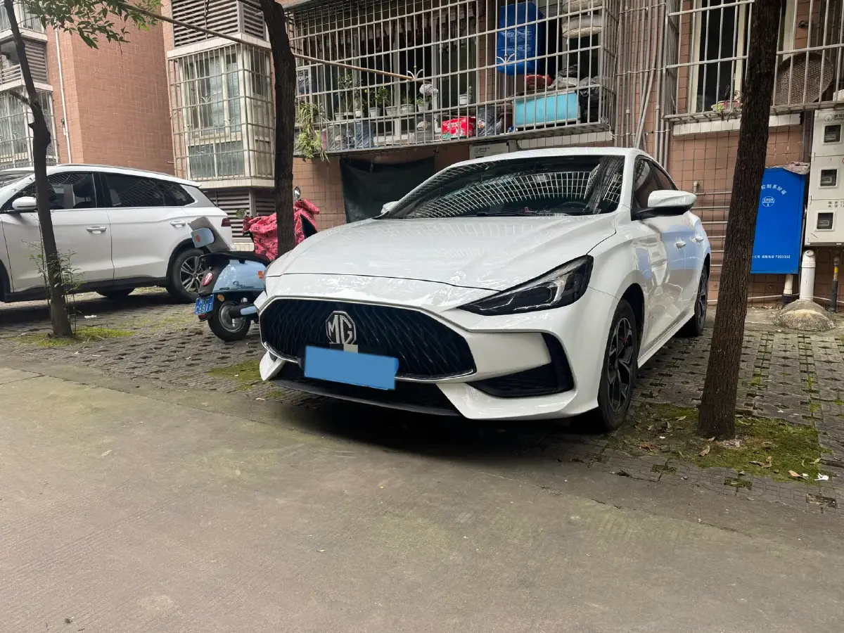 2021 MG 5 1.5L 120HP L4 CVT