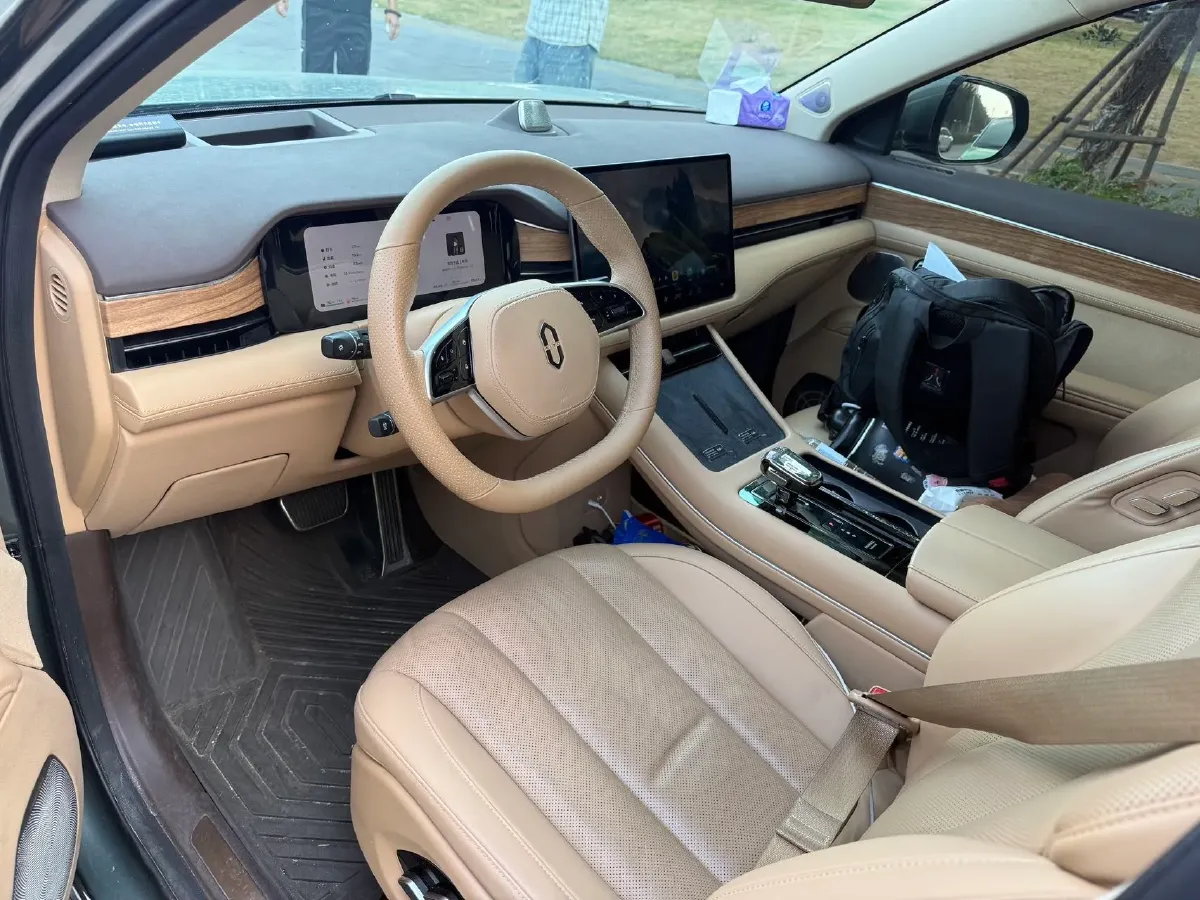 2024 AITO AITO M7 1.5T 152HP L4 REEV 40KWH,autocango,china used car exporter,china ev exporter,chinese used car exporter,chinese used ev exporter