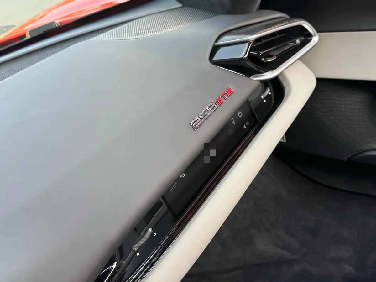 2022 Ferrari 296 3.0T 663HP V6 8DCT PHEV 7.45KWH,autocango,china used car exporter,china ev exporter,chinese used car exporter,chinese used ev exporter