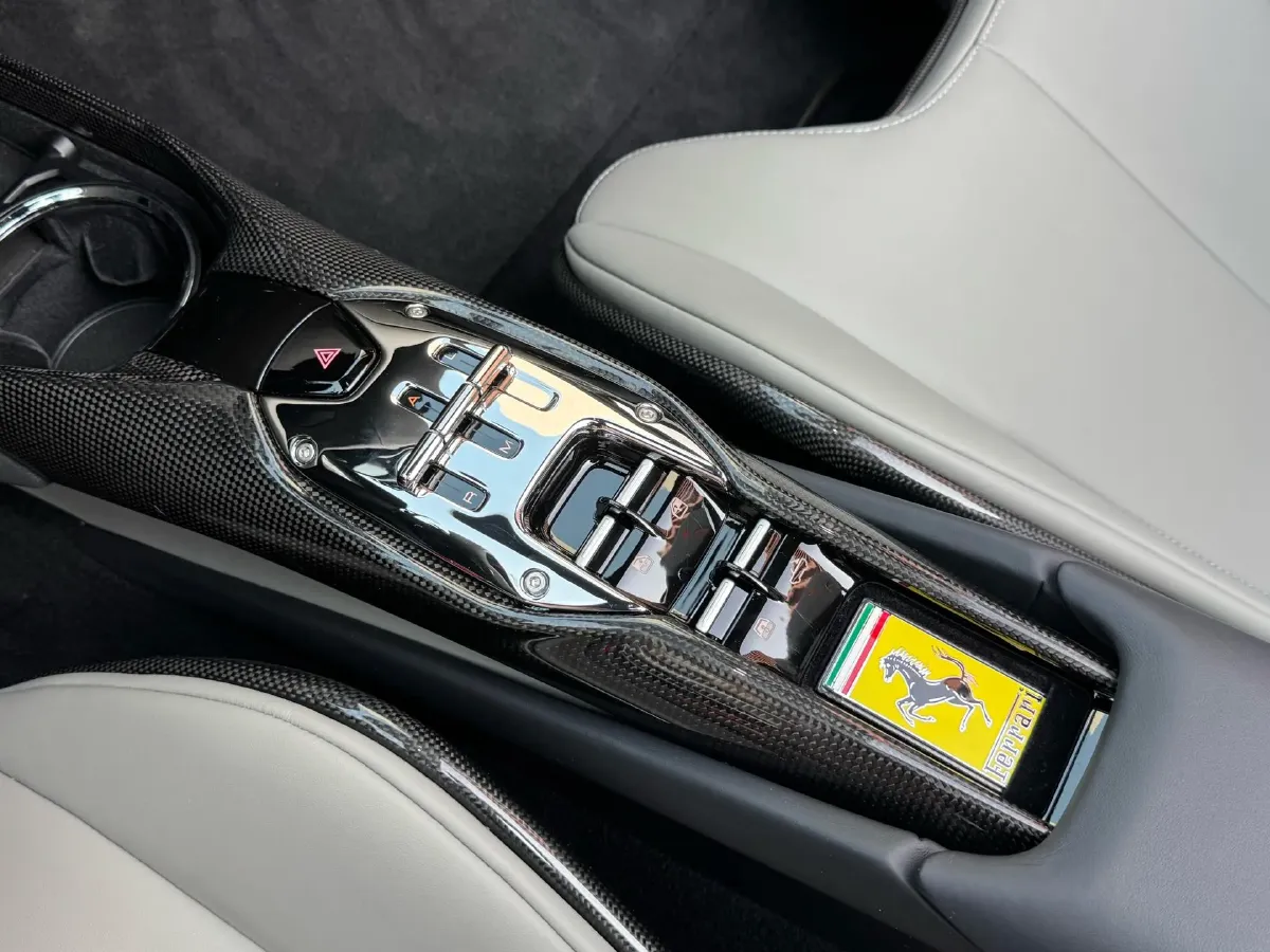 2022 Ferrari 296 3.0T 663HP V6 8DCT PHEV 7.45KWH,autocango,china used car exporter,china ev exporter,chinese used car exporter,chinese used ev exporter