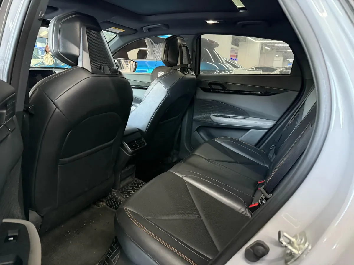 2022 ChangAn UNI-V 1.5T 188HP L4 7DCT,autocango,china used car exporter,china ev exporter,chinese used car exporter,chinese used ev exporter