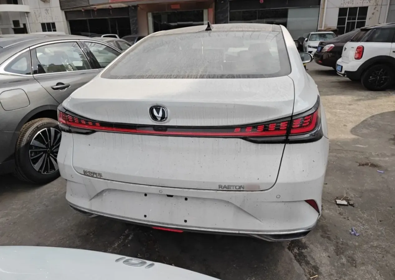 2023 ChangAn Raeton Plus 1.5T 188HP L4 7DCT,autocango,china used car exporter,china ev exporter,chinese used car exporter,chinese used ev exporter