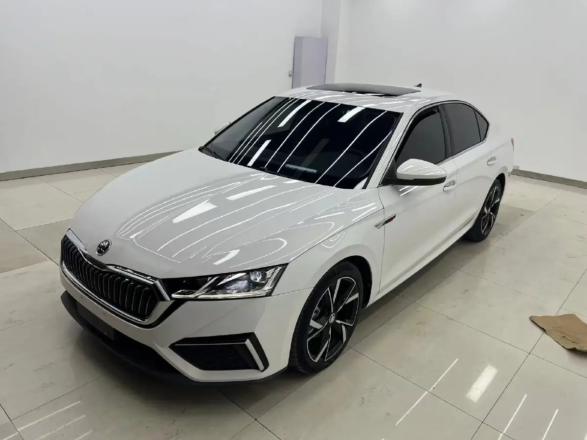 2022 Skoda Octavia 1.4T 150HP L4 7DCT