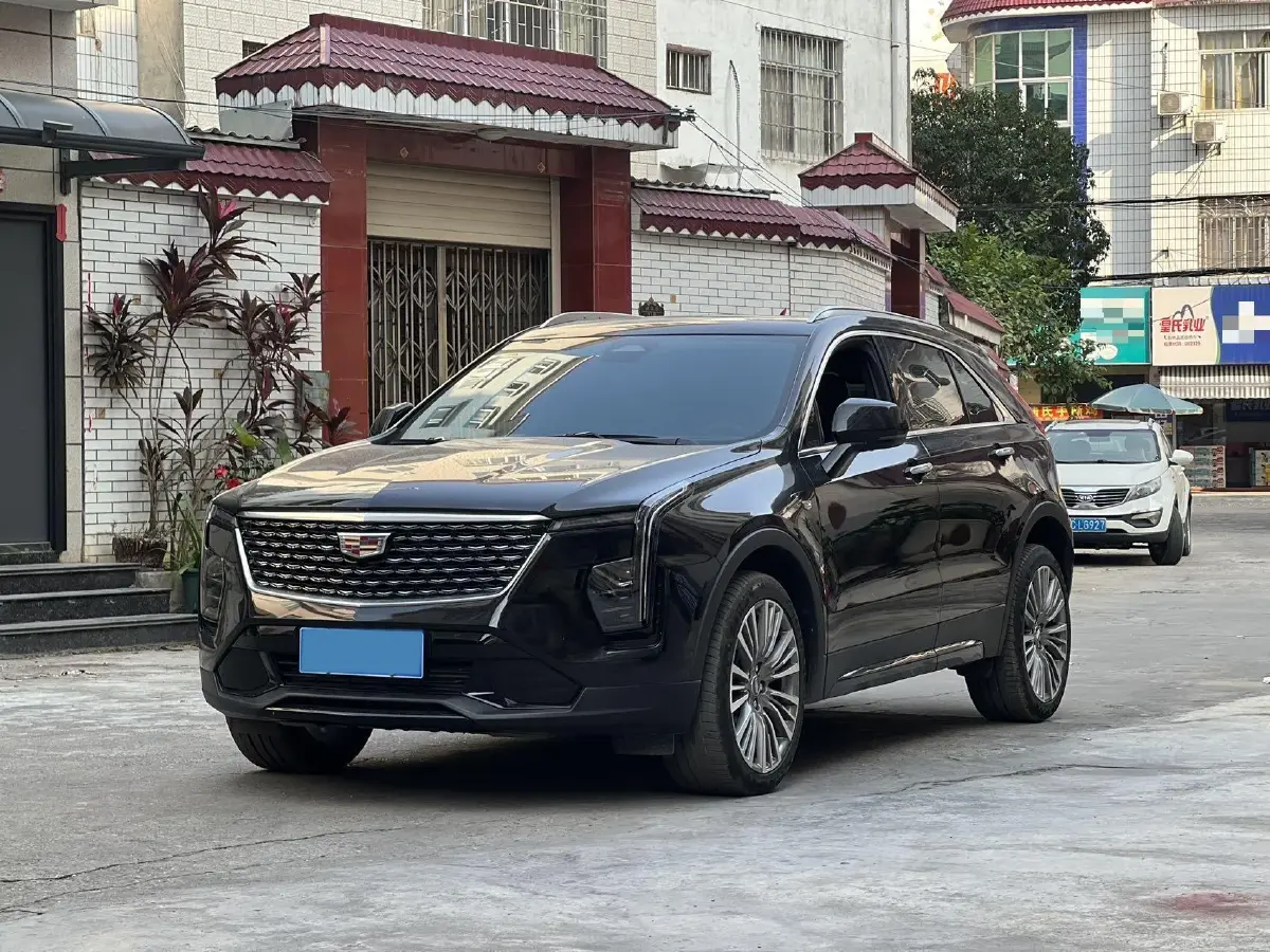 2024 Cadillac XT4 2.0T 237HP L4 9AT