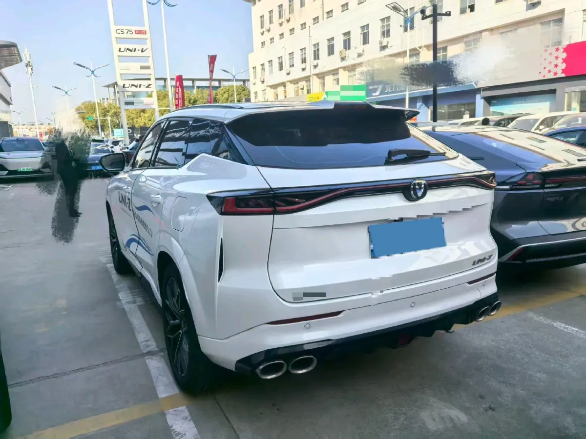2025 ChangAn UNI-Z 1.5T 188HP L4 7DCT,autocango,china used car exporter,china ev exporter,chinese used car exporter,chinese used ev exporter