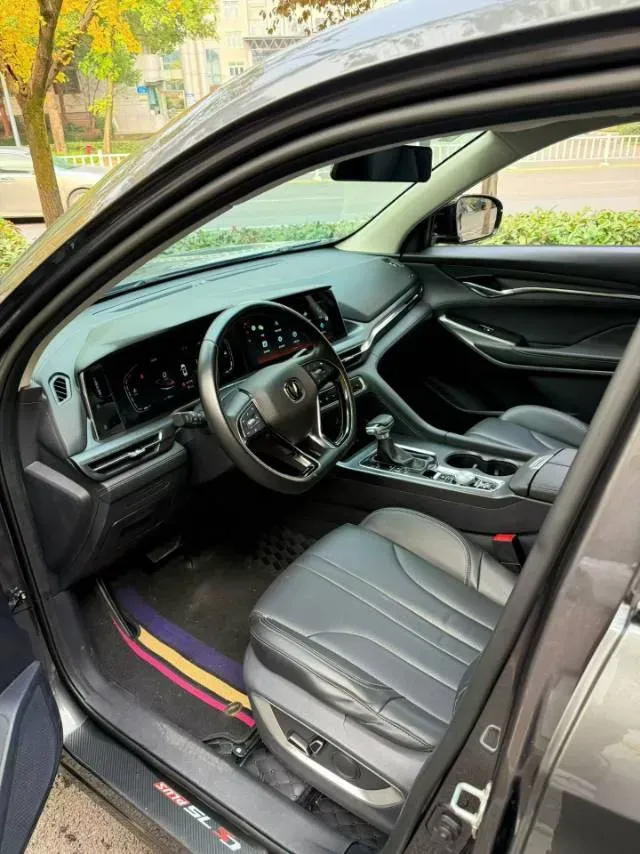 2021 ChangAn CS75 Plus 1.5T 178HP L4 6AT,autocango,china used car exporter,china ev exporter,chinese used car exporter,chinese used ev exporter