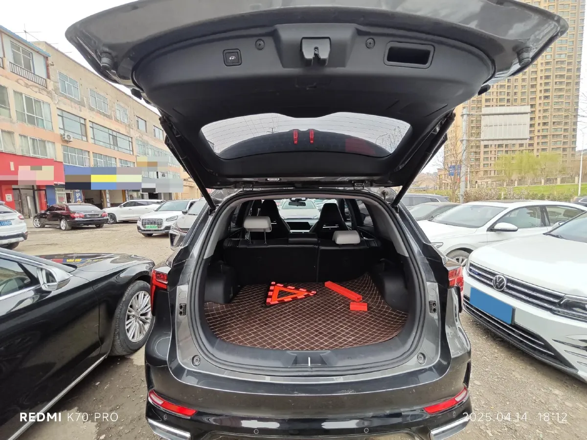 2023 ChangAn CS75 Plus 1.5T 188HP L4 8AT,autocango,china used car exporter,china ev exporter,chinese used car exporter,chinese used ev exporter