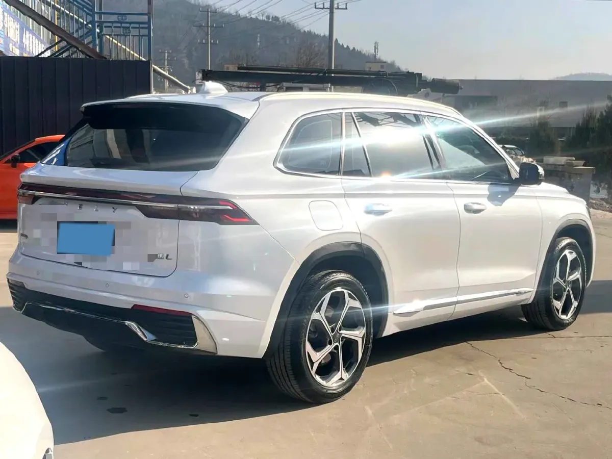 2021 Geely Monjaro 2.0T 218HP L4 7DCT,autocango,china used car exporter,china ev exporter,chinese used car exporter,chinese used ev exporter