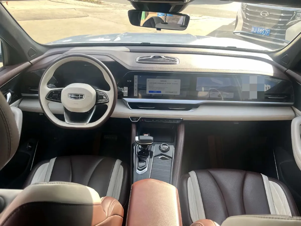 2021 Geely Monjaro 2.0T 218HP L4 7DCT,autocango,china used car exporter,china ev exporter,chinese used car exporter,chinese used ev exporter