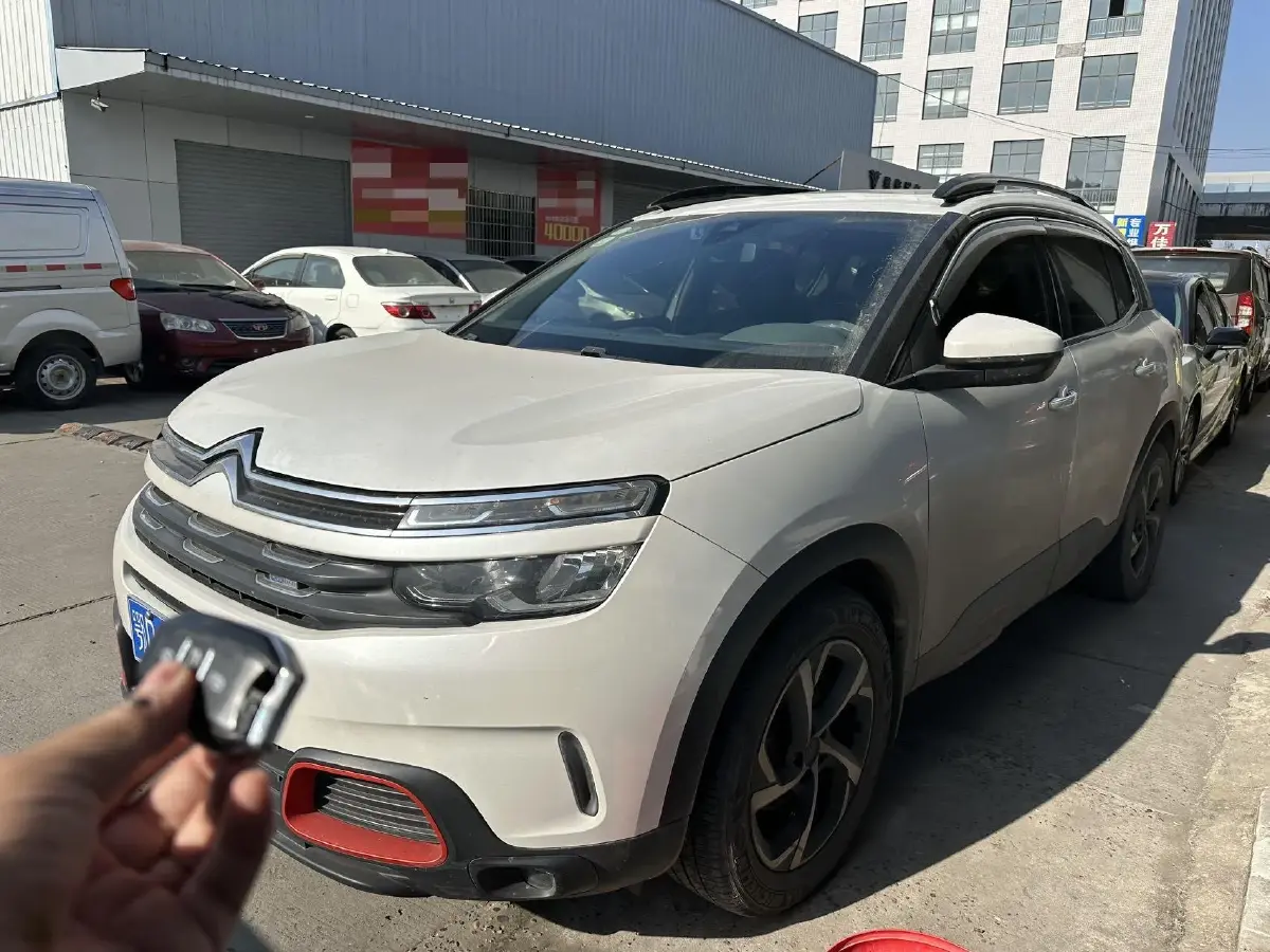 2018 Citroen C5 Aircross 1.6T 167HP L4 6AT