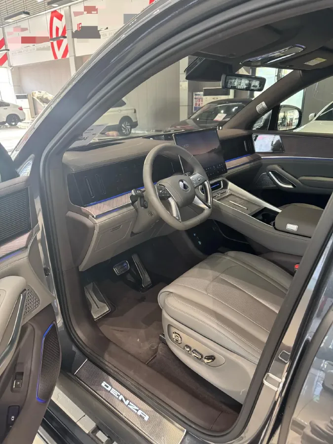 2025 Denza DenzaN9 2.0T 207HP L4 E-CVT PHEV,autocango,china used car exporter,china ev exporter,chinese used car exporter,chinese used ev exporter