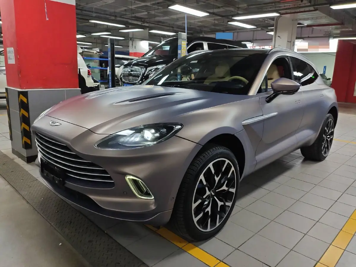 2021 Aston Martin DBX 4.0T 550HP V8 9AT