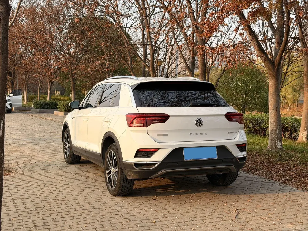 2020 Volkswagen T-Roc 1.4T 150HP L4 7DCT,autocango,china used car exporter,china ev exporter,chinese used car exporter,chinese used ev exporter
