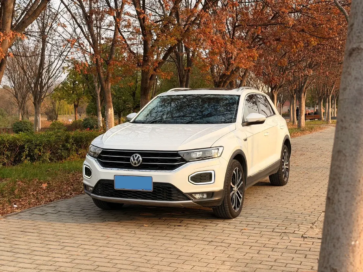 2020 Volkswagen T-Roc 1.4T 150HP L4 7DCT