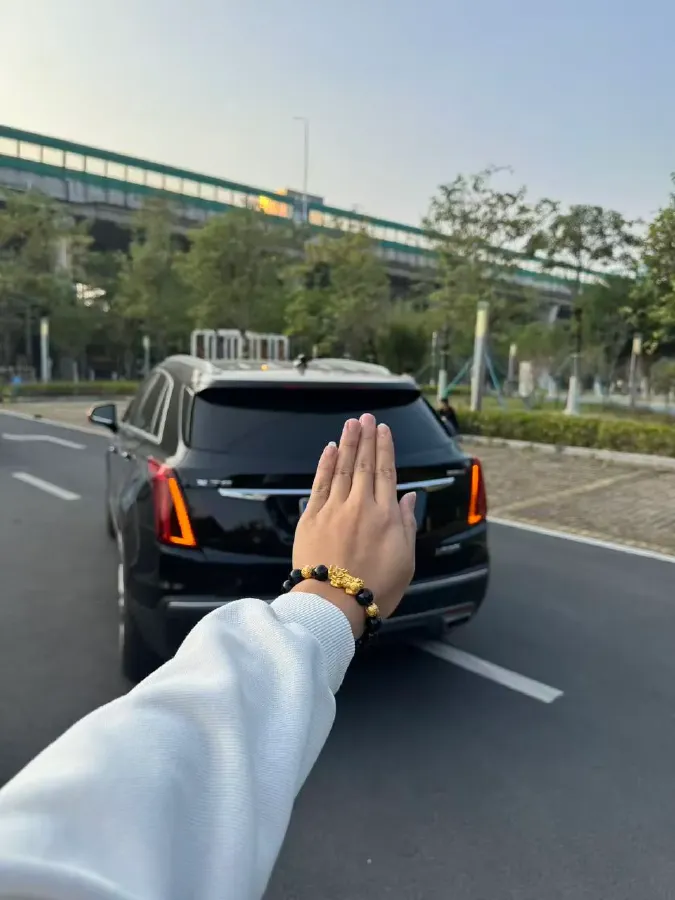 2023 Cadillac XT5 2.0T 237HP L4 9AT,autocango,china used car exporter,china ev exporter,chinese used car exporter,chinese used ev exporter