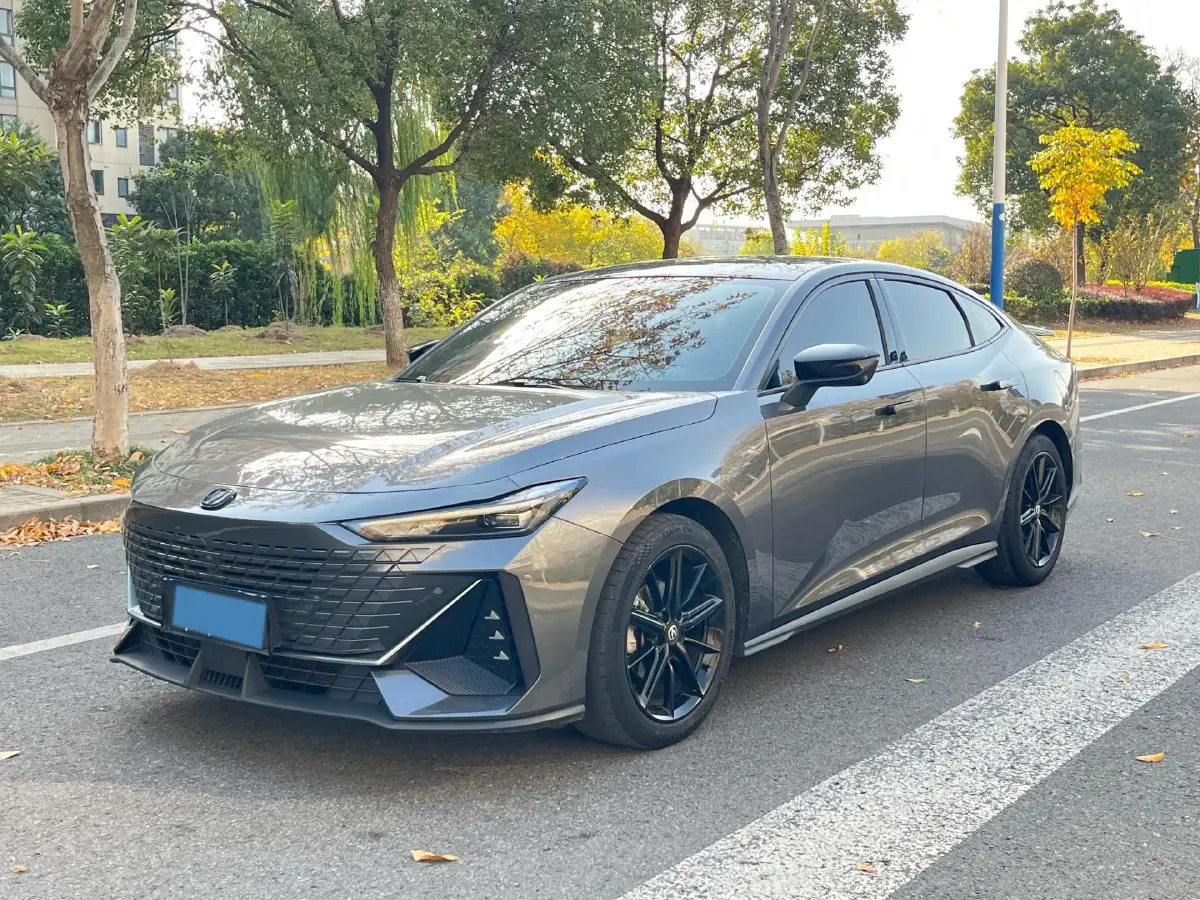 2022 ChangAn UNI-V 1.5T 188HP L4 7DCT