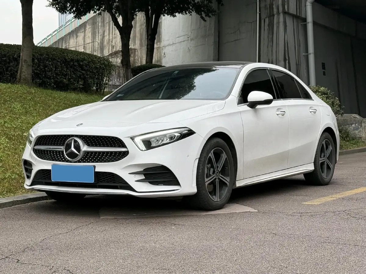 2022 Mercedes-Benz A Class 1.3T 163HP L4 7DCT