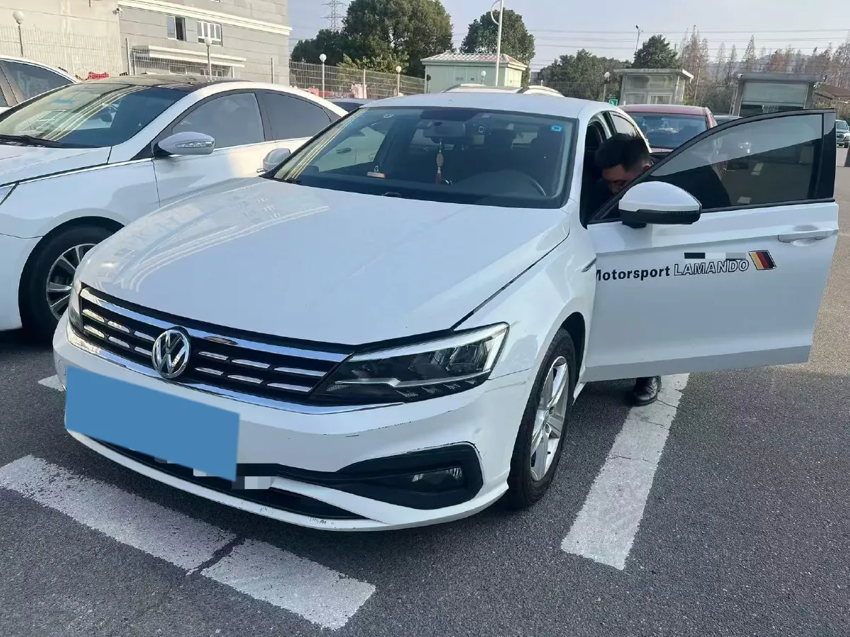 2019 Volkswagen T-Cross 1.4T 150HP L4 7DCT,autocango,china used car exporter,china ev exporter,chinese used car exporter,chinese used ev exporter