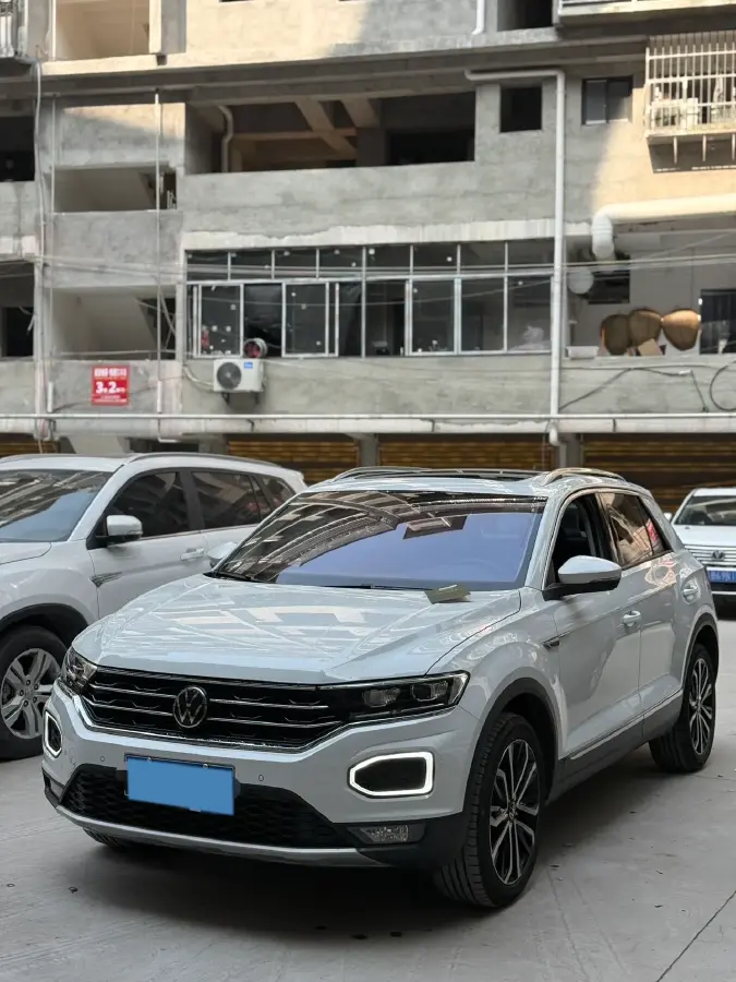 2021 Volkswagen T-Roc 1.4T 150HP L4 7DCT