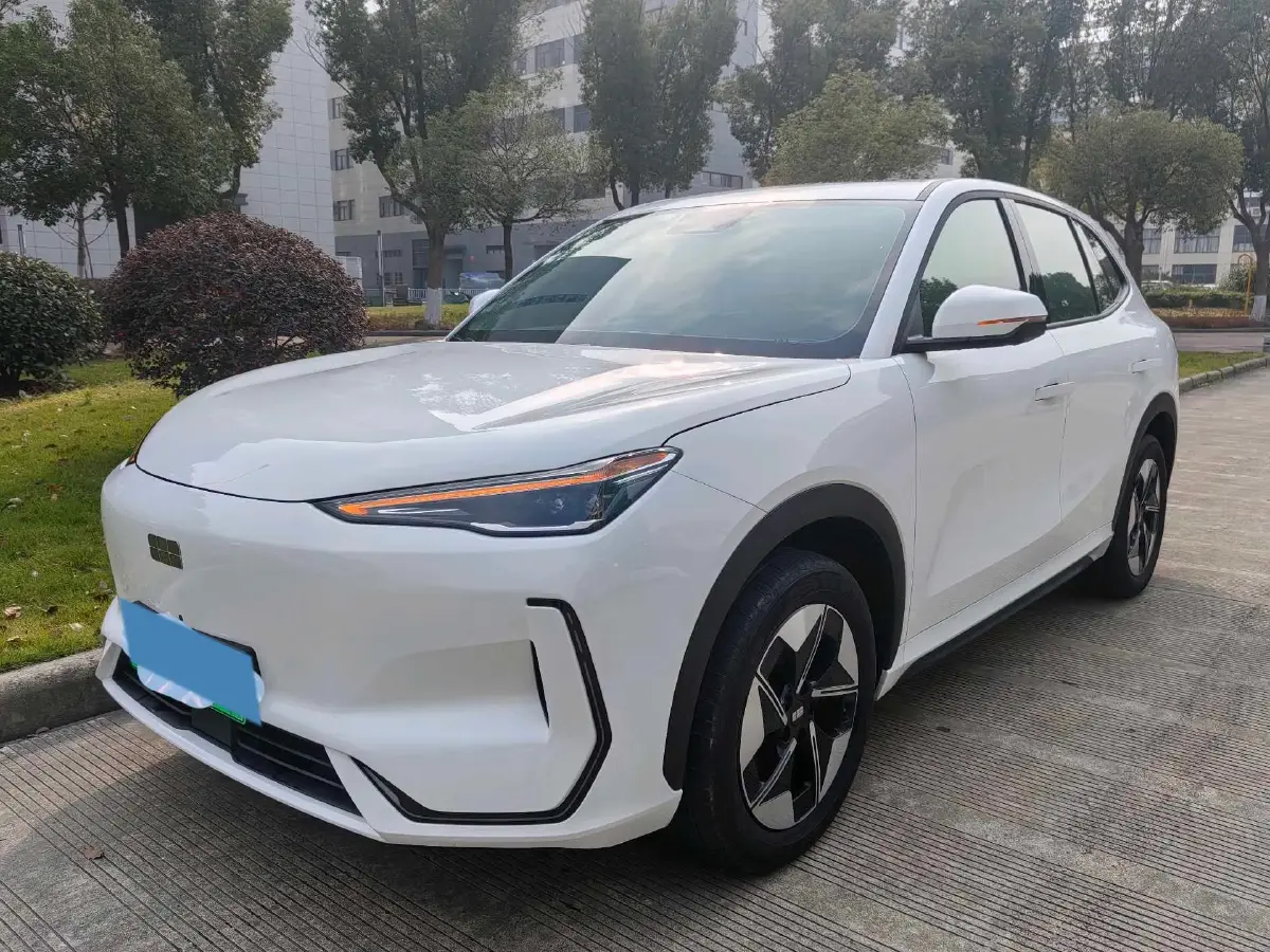 2024 Geely Emgrand L HiP 1.5T 181HP L4 3DHT PHEV 15.5KWH