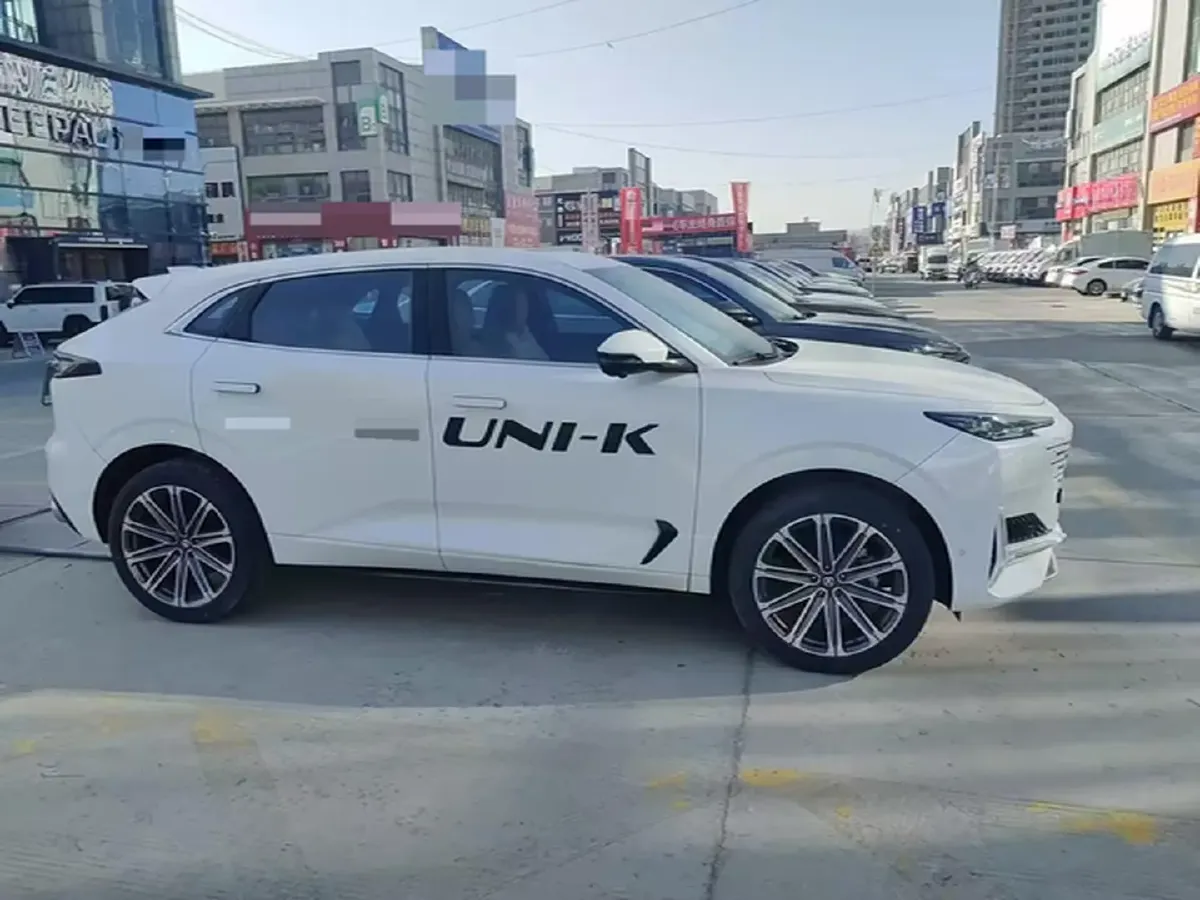2021 ChangAn UNI-K 2.0T 233HP L4 8AT,autocango,china used car exporter,china ev exporter,chinese used car exporter,chinese used ev exporter
