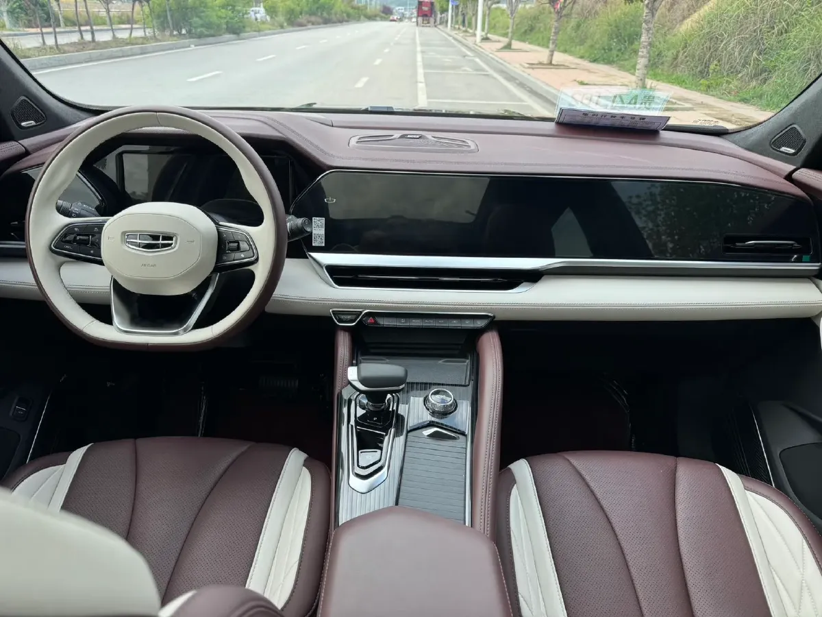 2021 Geely Monjaro 2.0T 218HP L4 7DCT,autocango,china used car exporter,china ev exporter,chinese used car exporter,chinese used ev exporter