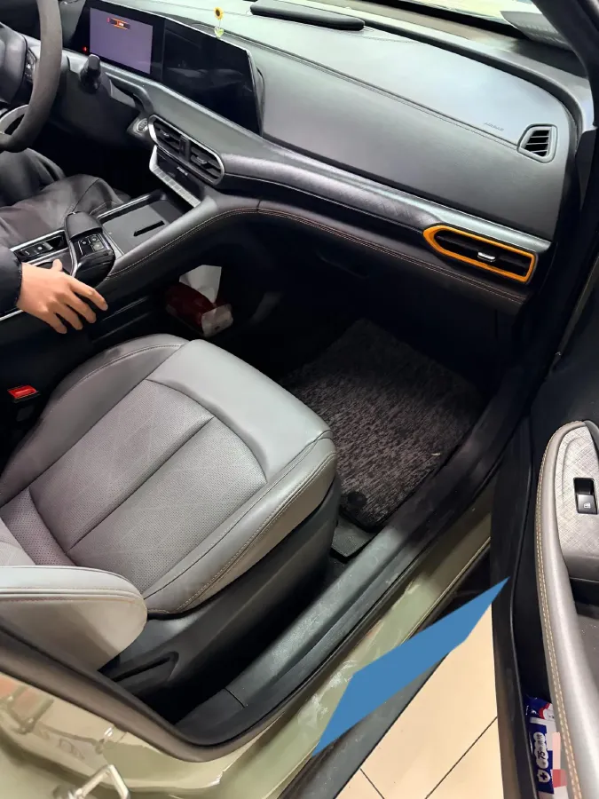 2020 ChangAn UNI-T 1.5T 180HP L4 7DCT,autocango,china used car exporter,china ev exporter,chinese used car exporter,chinese used ev exporter