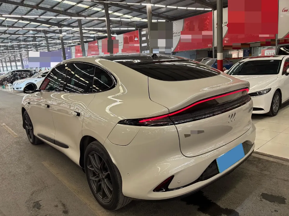 2025 IM LS6 BEV 75KWH,autocango,china used car exporter,china ev exporter,chinese used car exporter,chinese used ev exporter