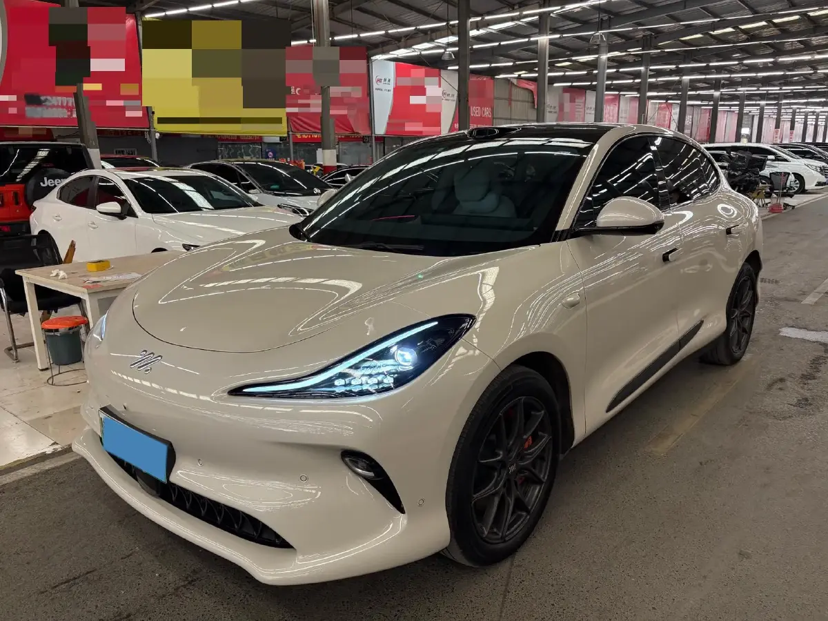 2025 IM LS6 BEV 75KWH