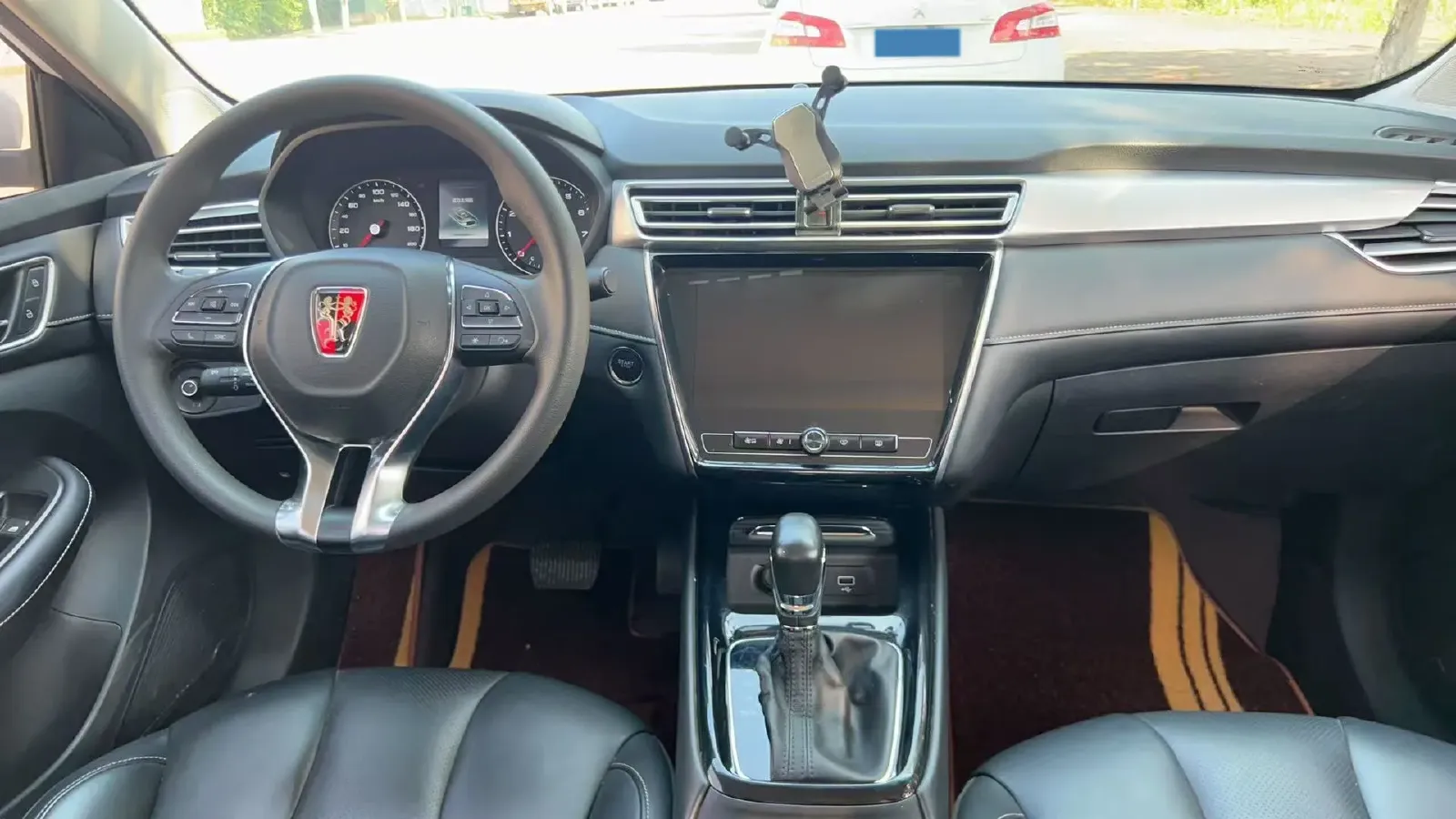 2019 Roewe i5 1.5L 120HP L4 CVT,autocango,china used car exporter,china ev exporter,chinese used car exporter,chinese used ev exporter