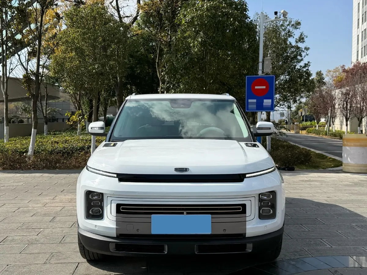 2020 Geely ICON 1.5T 177HP L3 7DCT,autocango,china used car exporter,china ev exporter,chinese used car exporter,chinese used ev exporter