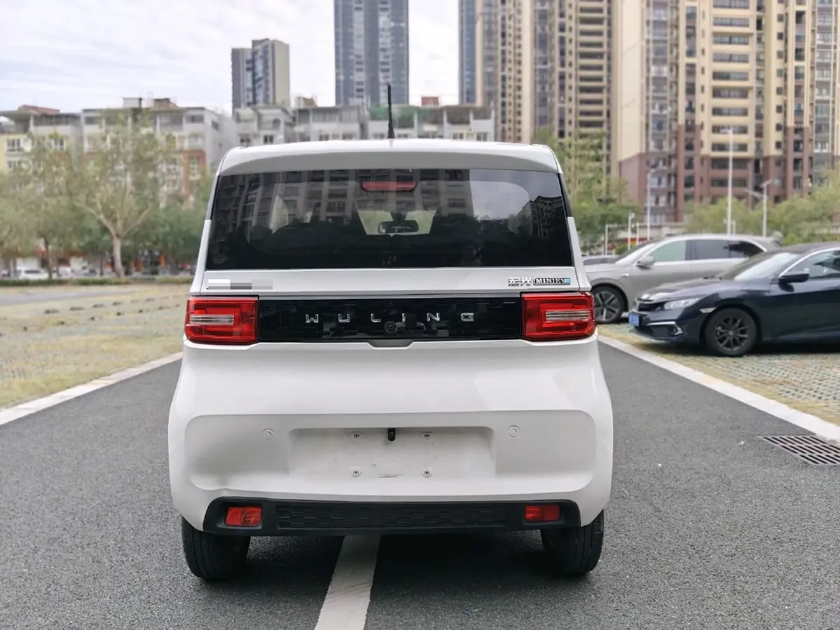 2021 WuLing HongGuang MINI EV BEV 9KWH,autocango,china used car exporter,china ev exporter,chinese used car exporter,chinese used ev exporter