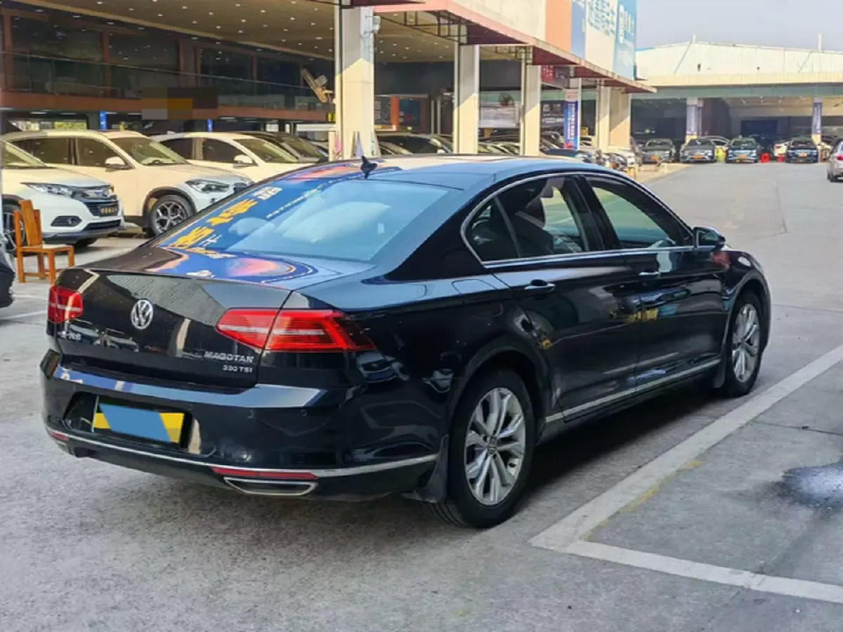 2019 Volkswagen Magotan 2.0T 186HP L4 7DCT,autocango,china used car exporter,china ev exporter,chinese used car exporter,chinese used ev exporter