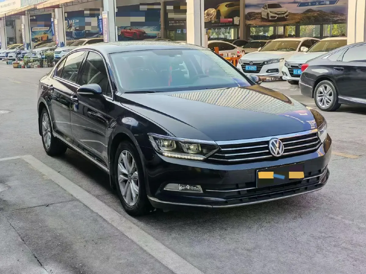 2019 Volkswagen Magotan 2.0T 186HP L4 7DCT,autocango,china used car exporter,china ev exporter,chinese used car exporter,chinese used ev exporter